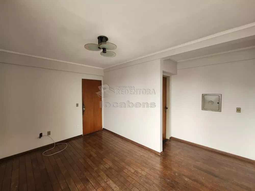 Apartamento para alugar com 3 quartos, 75m² - Foto 1