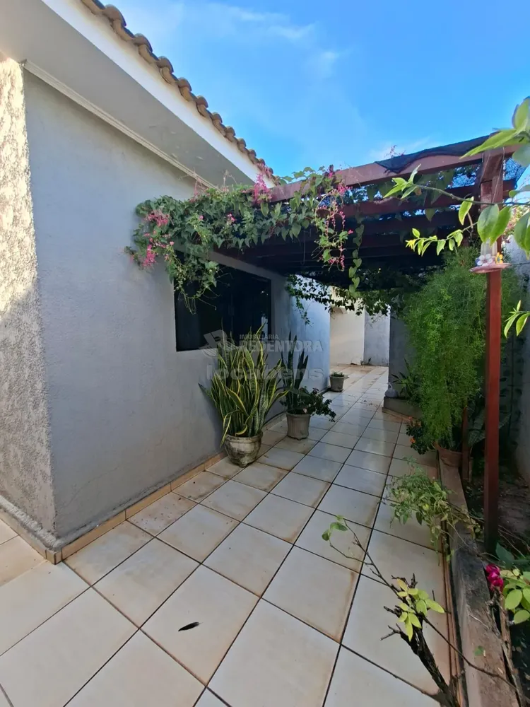 Casa, 3 quartos, 203 m² - Foto 1