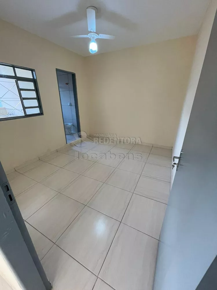 Casa para alugar com 2 quartos, 70m² - Foto 1