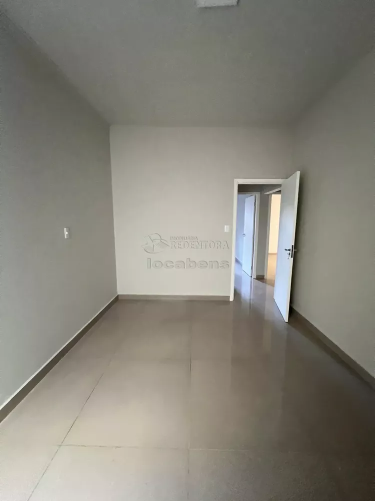 Casa à venda com 3 quartos, 170m² - Foto 2