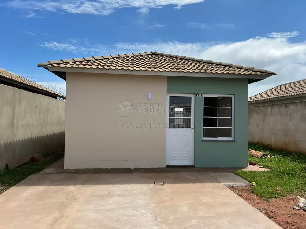 Casa à venda com 2 quartos, 45m² - Foto 1