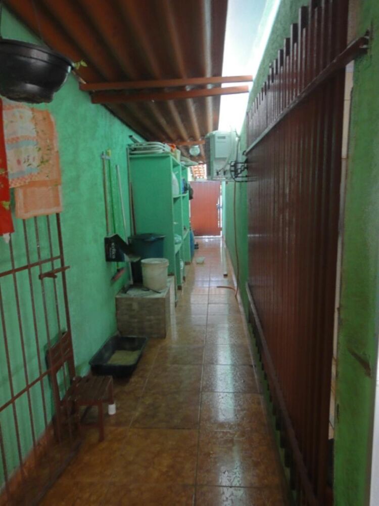 Casa à venda com 6 quartos, 237m² - Foto 19