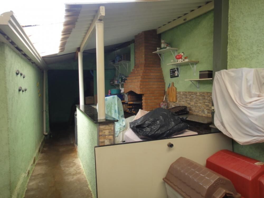 Casa à venda com 6 quartos, 237m² - Foto 6