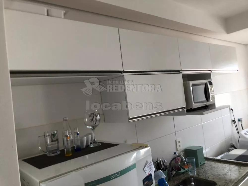 Apartamento à venda com 2 quartos, 80m² - Foto 2