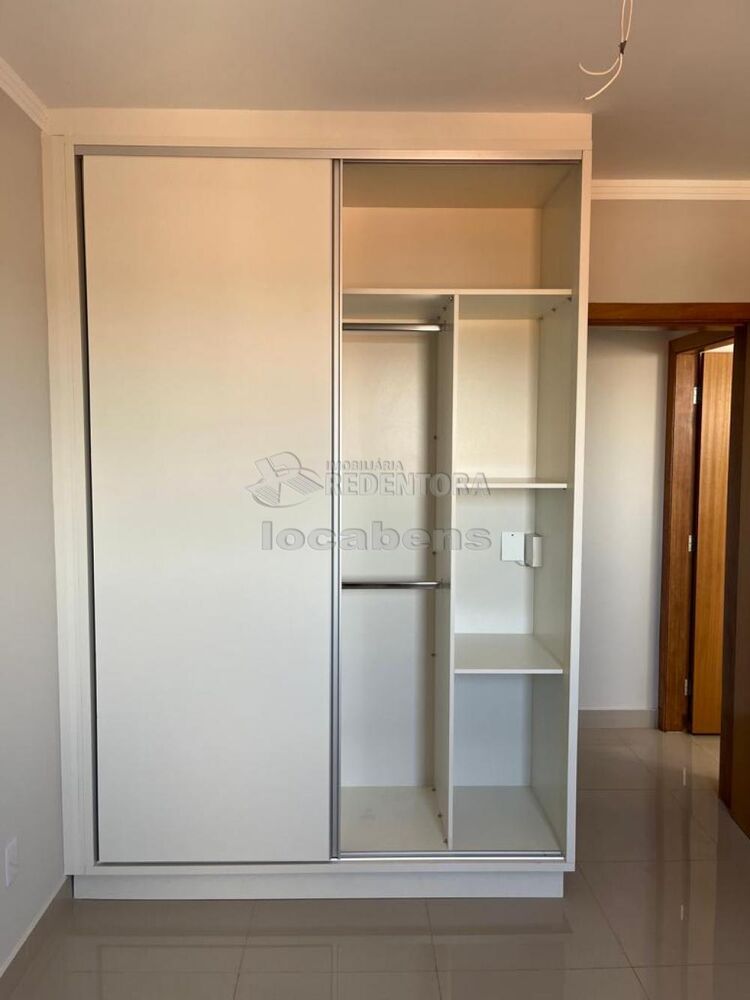 Apartamento à venda com 2 quartos, 70m² - Foto 3