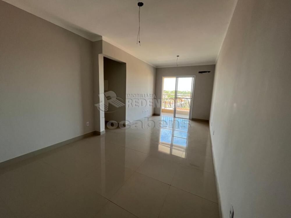 Apartamento à venda com 2 quartos, 70m² - Foto 1