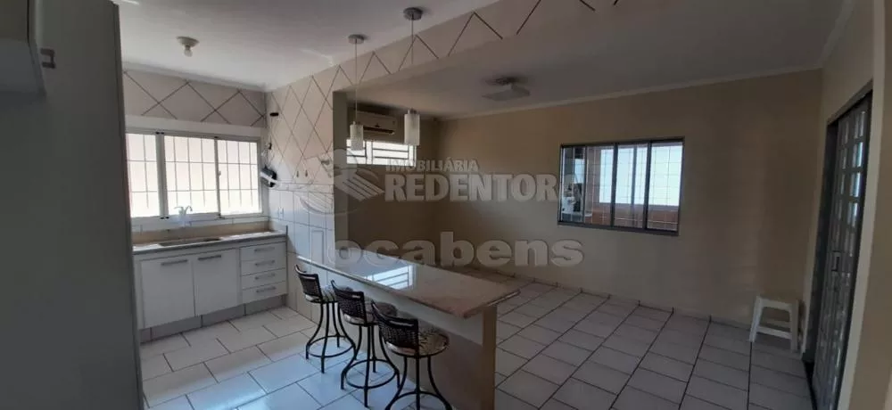 Casa à venda com 2 quartos, 180m² - Foto 4