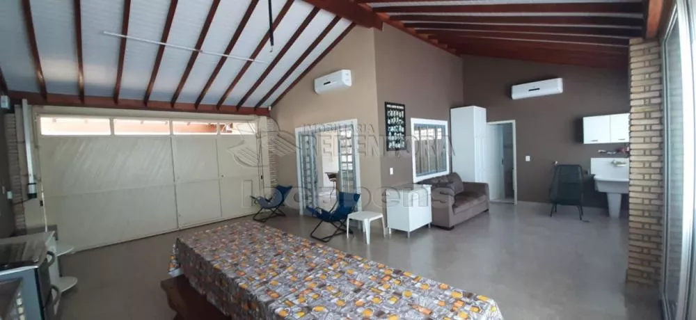 Casa à venda com 2 quartos, 180m² - Foto 2