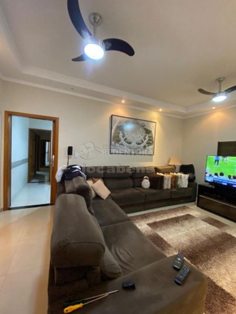 Casa à venda com 3 quartos, 180m² - Foto 1