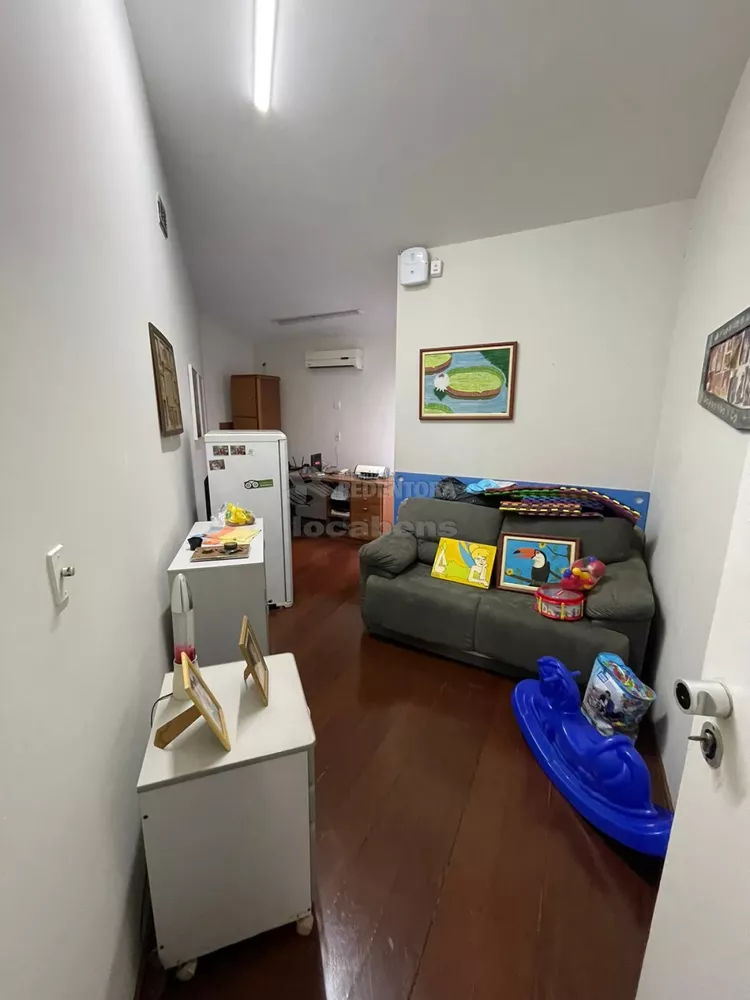 Casa à venda com 6 quartos, 500m² - Foto 1