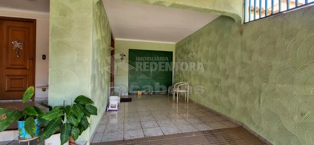 Casa à venda com 4 quartos, 277m² - Foto 2