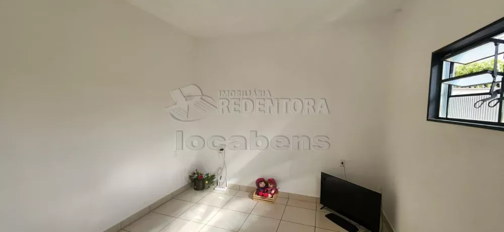 Casa à venda com 2 quartos, 69m² - Foto 1