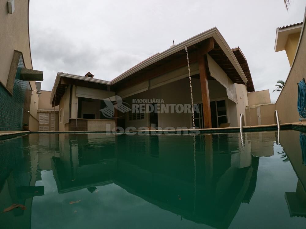 Casa de Condomínio para alugar com 3 quartos, 260m² - Foto 2