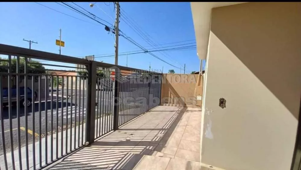 Casa à venda com 3 quartos, 110m² - Foto 3