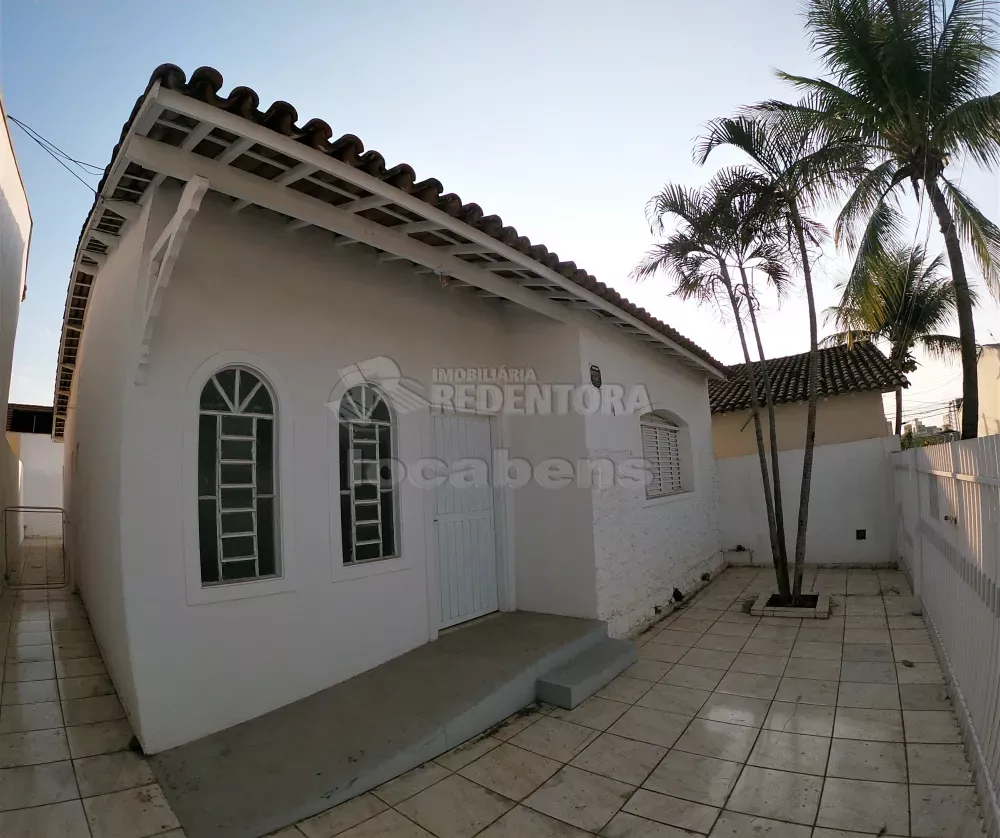 Casa para alugar com 3 quartos, 50m² - Foto 2