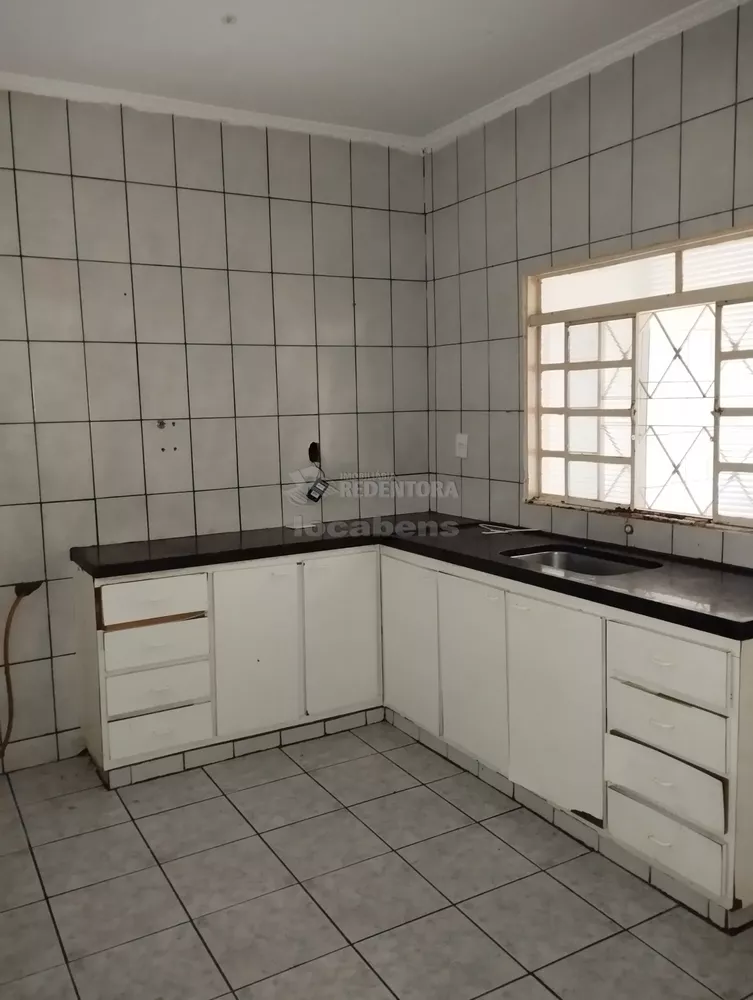 Casa à venda com 3 quartos, 100m² - Foto 4