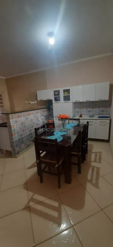 Casa à venda com 2 quartos, 70m² - Foto 3