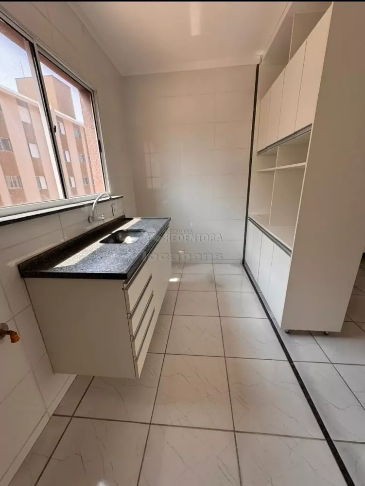 Apartamento à venda com 2 quartos, 64m² - Foto 1