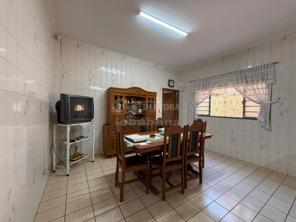 Sobrado, 3 quartos, 405 m² - Foto 1