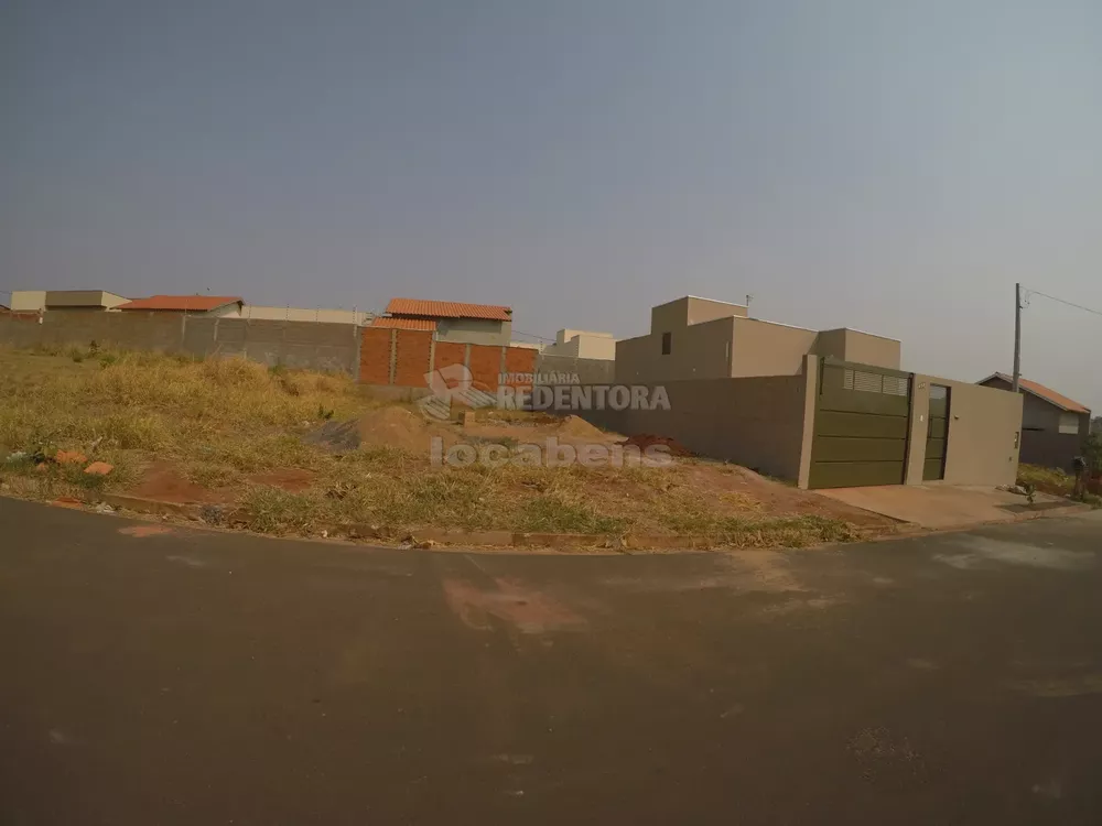 Terreno à venda, 200m² - Foto 1