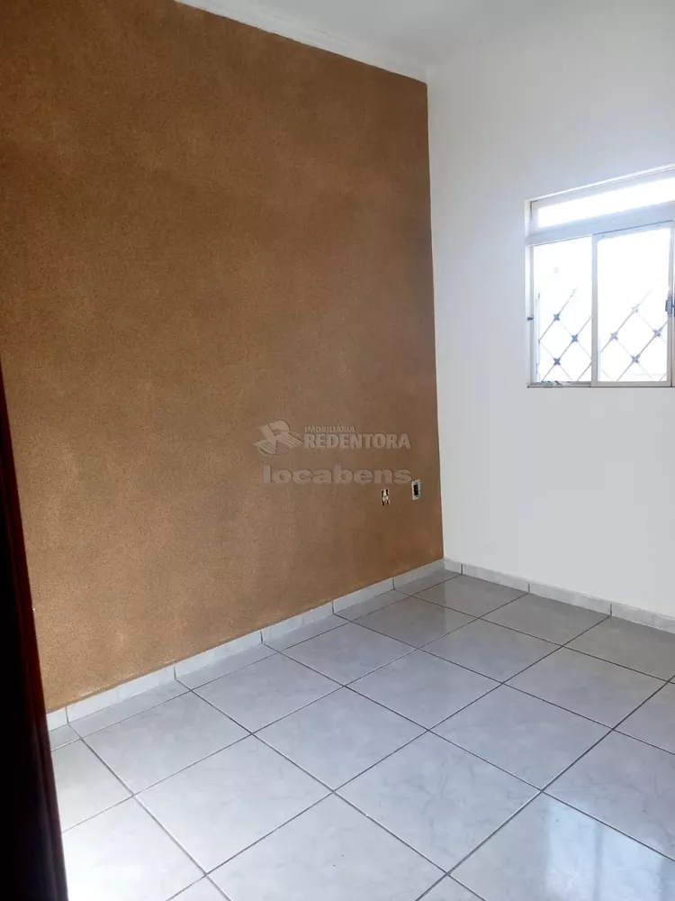 Casa à venda com 3 quartos, 182m² - Foto 2