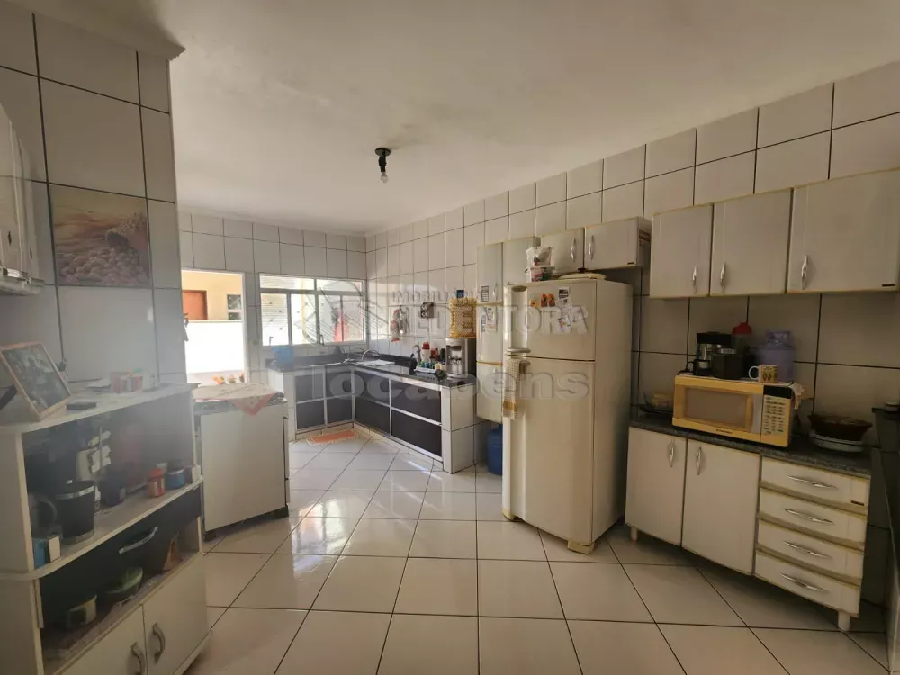 Casa à venda com 3 quartos, 220m² - Foto 3