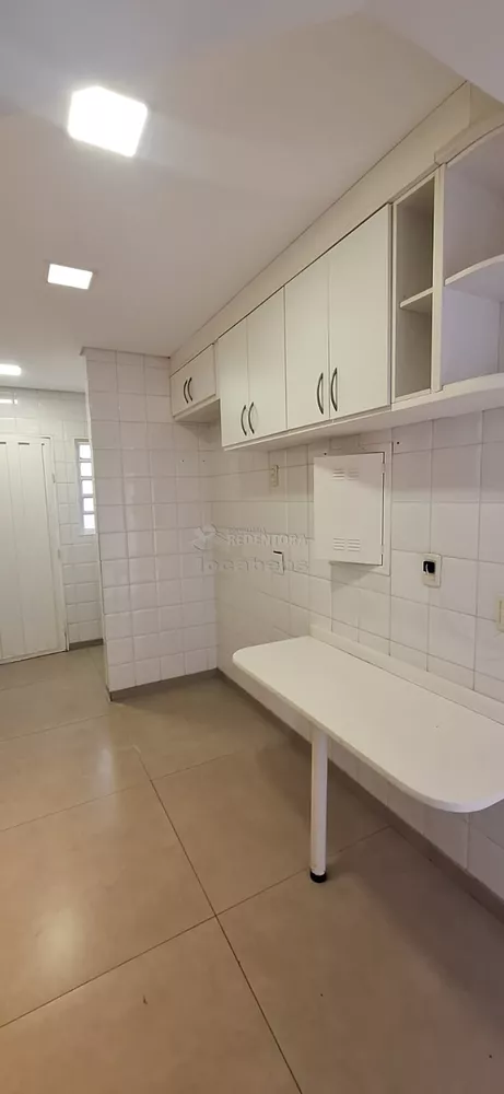 Casa de Condomínio para alugar com 3 quartos, 143m² - Foto 3