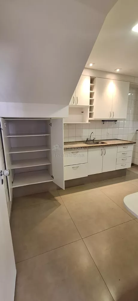 Casa de Condomínio para alugar com 3 quartos, 143m² - Foto 4