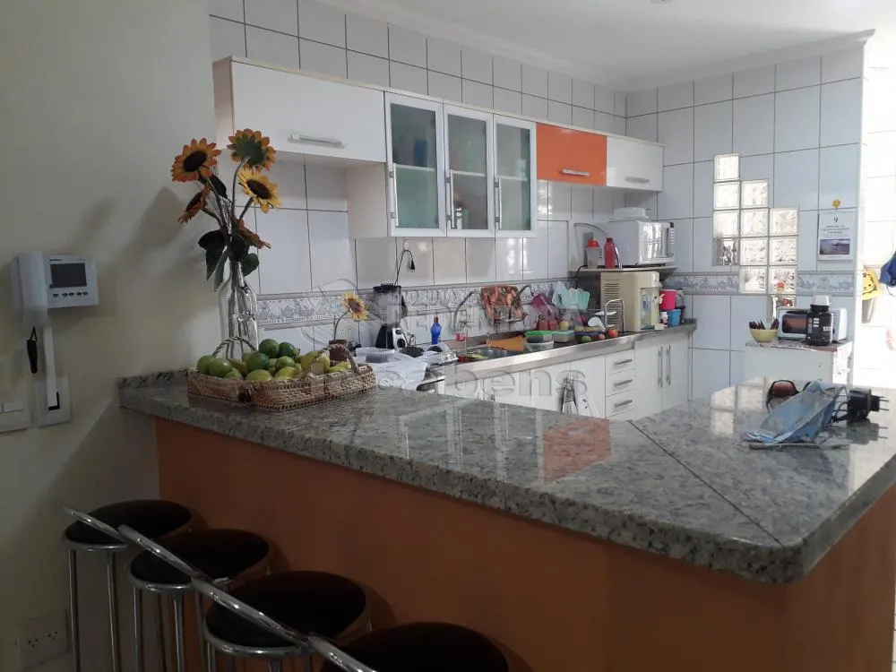 Casa, 3 quartos, 200 m² - Foto 1