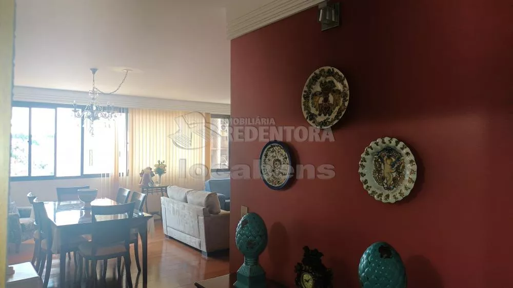 Apartamento à venda com 3 quartos, 150m² - Foto 2