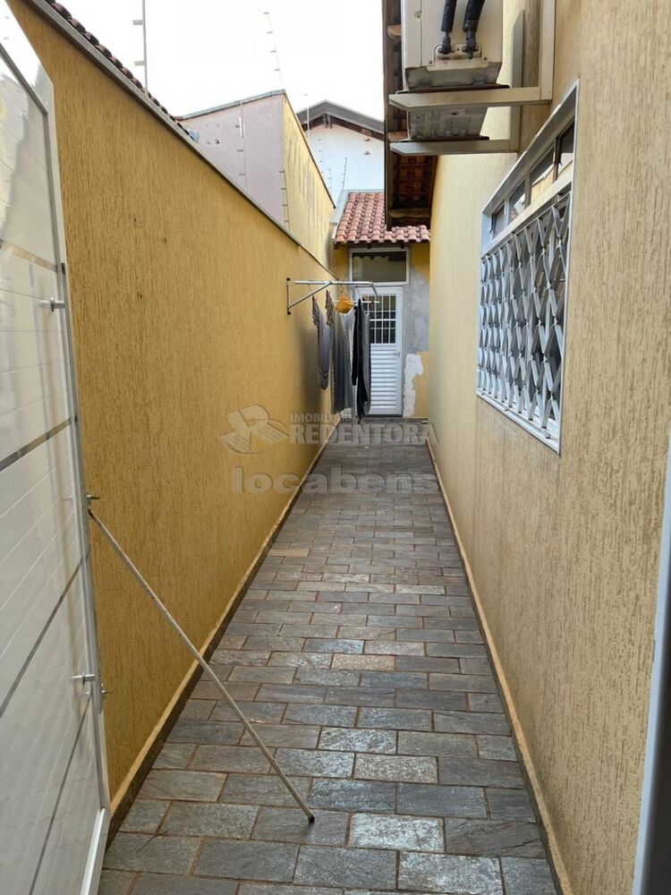 Casa à venda com 2 quartos, 220m² - Foto 4