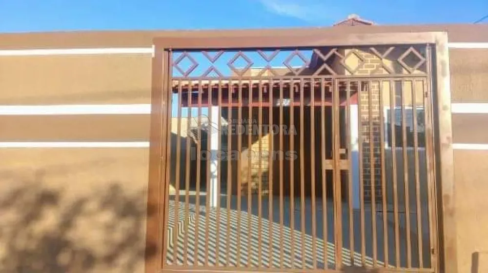 Casa à venda com 4 quartos, 100m² - Foto 1
