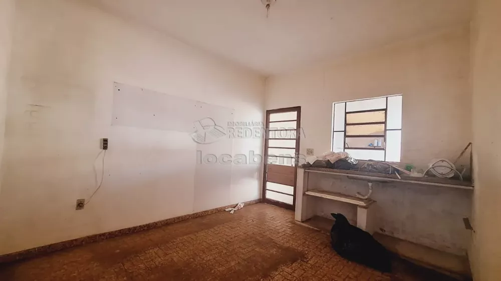 Casa à venda com 4 quartos, 200m² - Foto 1