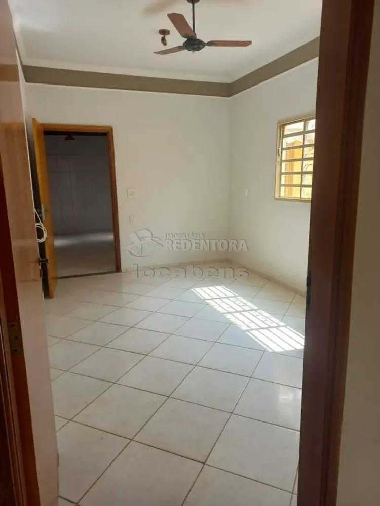 Casa, 3 quartos, 228 m² - Foto 1
