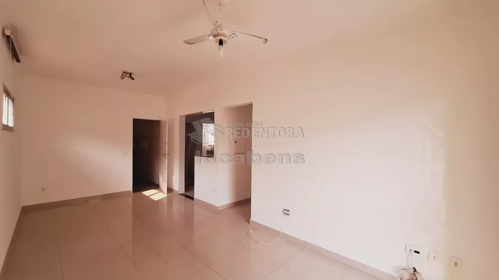 Apartamento para alugar com 3 quartos, 86m² - Foto 2