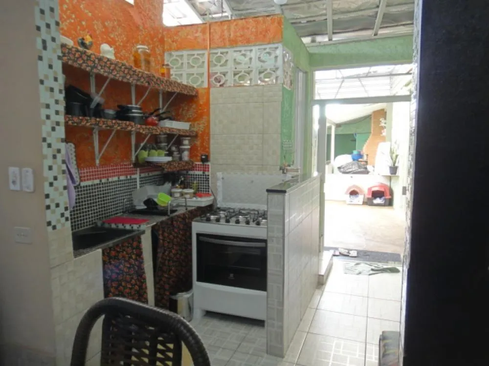 Casa, 6 quartos, 237 m² - Foto 3