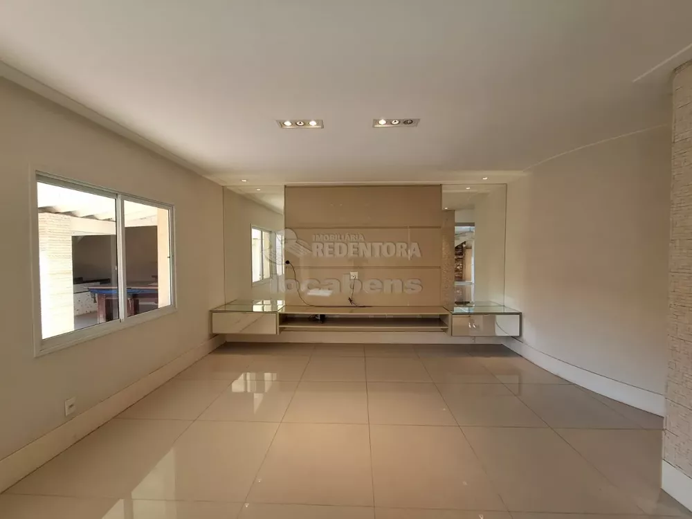 Sobrado para alugar com 4 quartos, 485m² - Foto 1