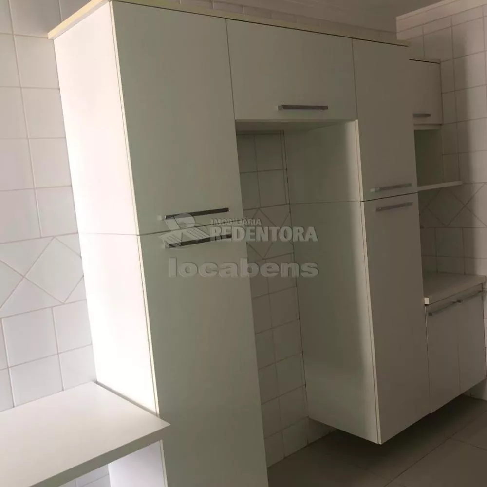 Apartamento à venda com 3 quartos, 144m² - Foto 2