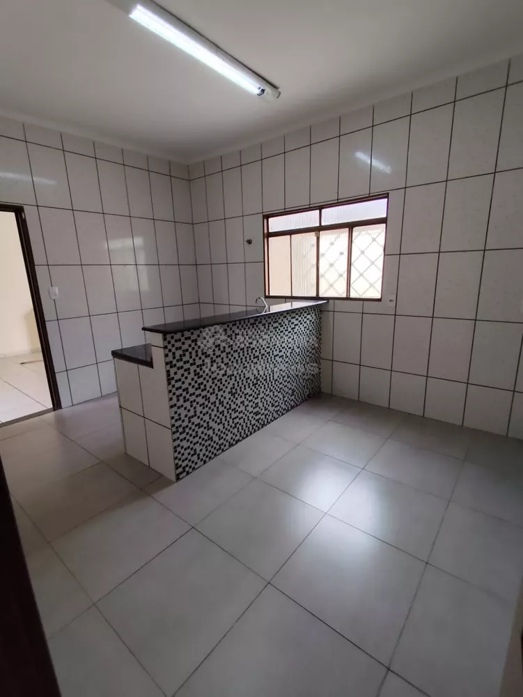 Casa à venda com 3 quartos, 95m² - Foto 4