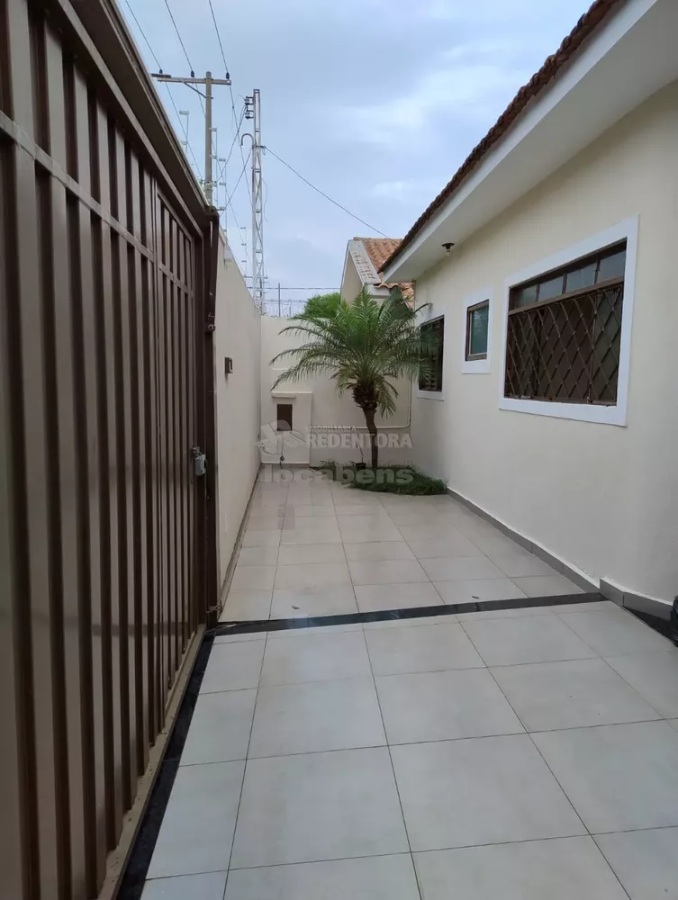 Casa à venda com 3 quartos, 95m² - Foto 2