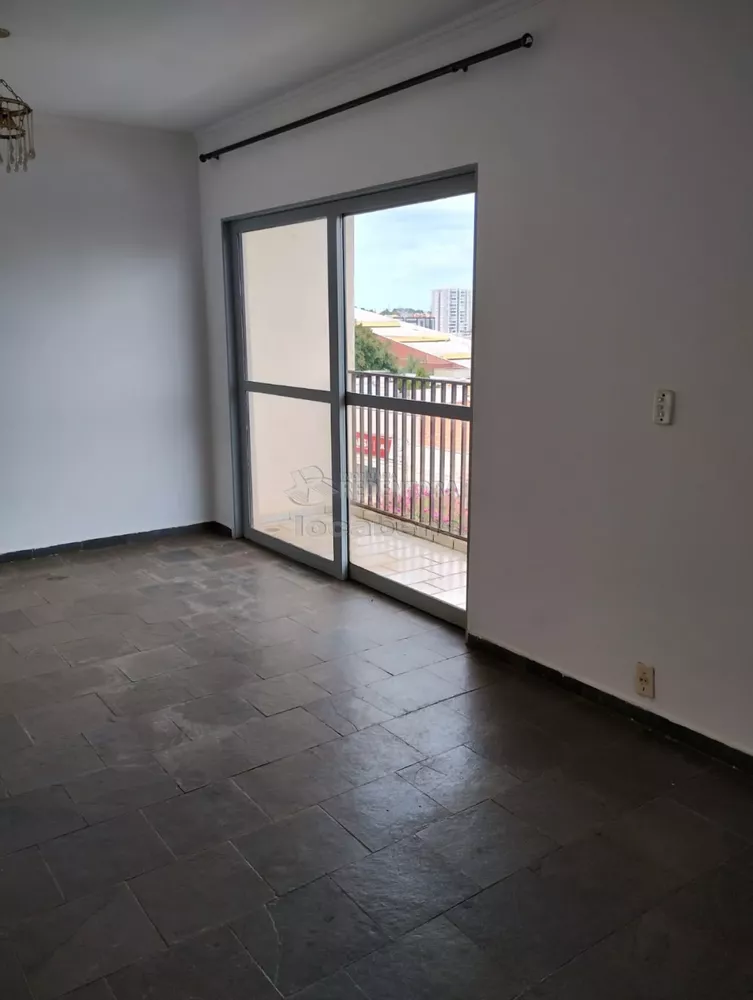 Apartamento à venda com 3 quartos, 118m² - Foto 2