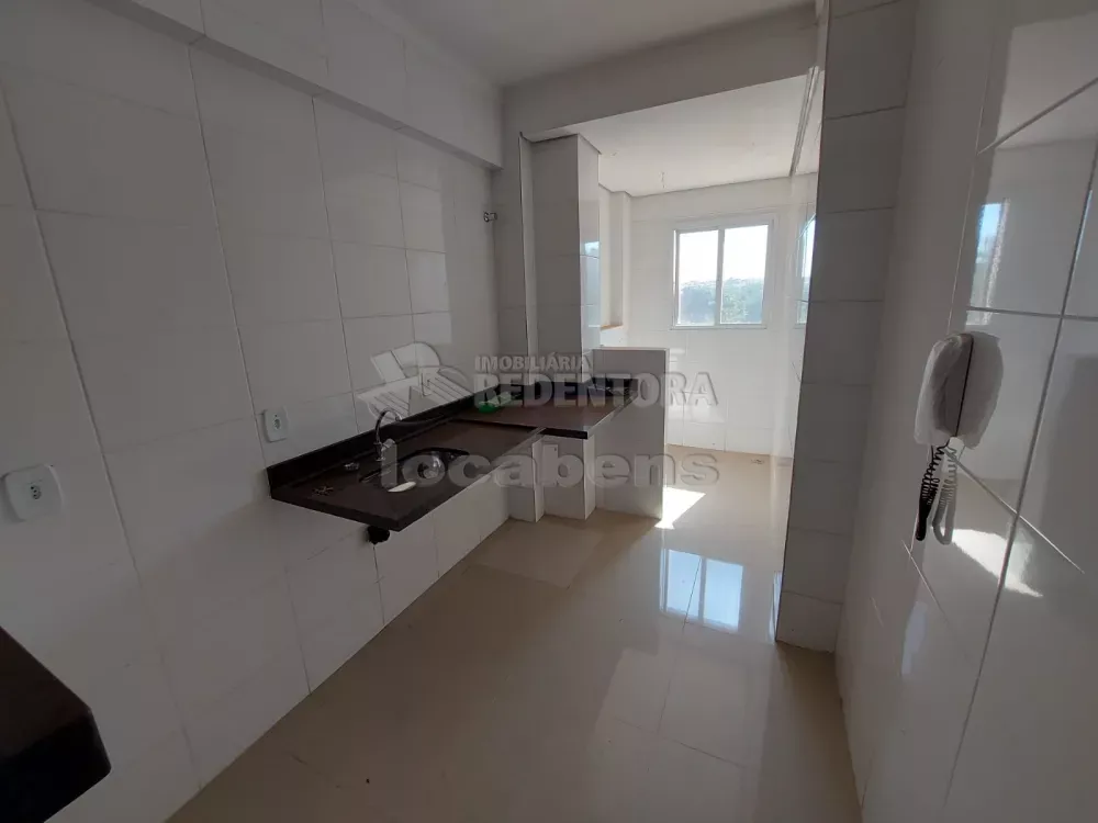 Apartamento à venda com 2 quartos, 63m² - Foto 2