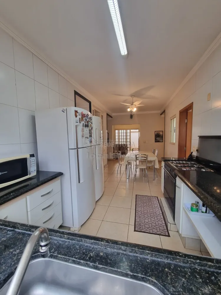 Casa, 3 quartos, 239 m² - Foto 1