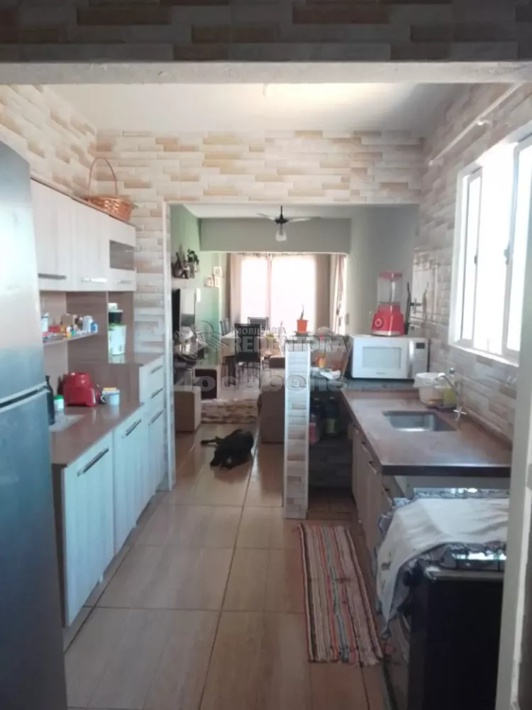 Casa à venda com 2 quartos, 45m² - Foto 2