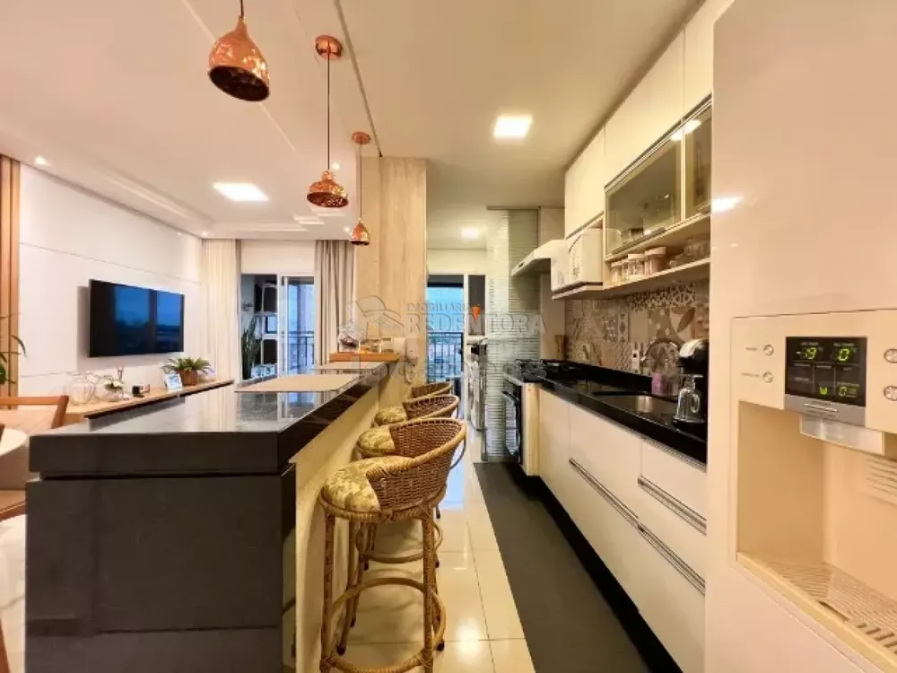 Cobertura à venda com 2 quartos, 70m² - Foto 3