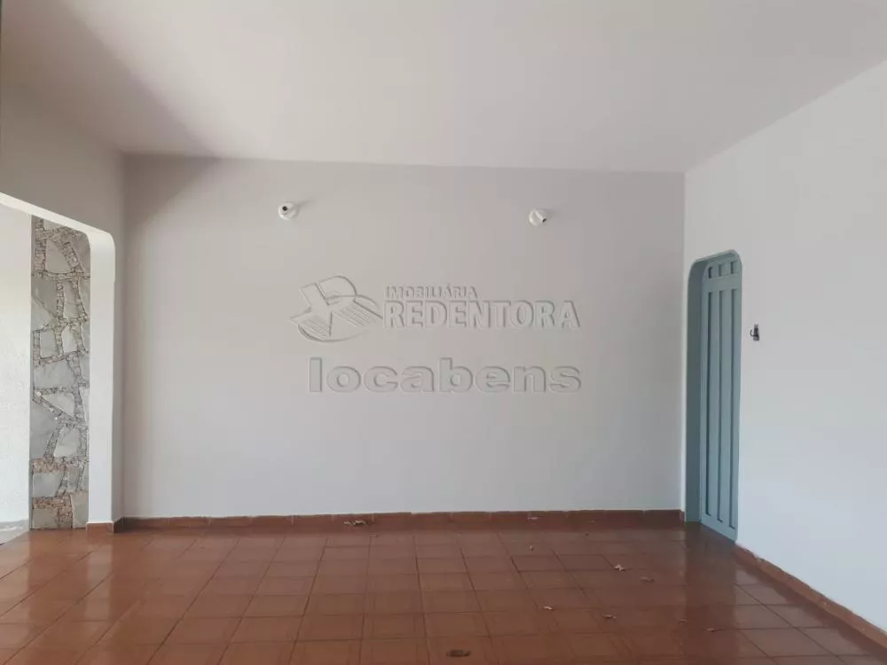 Casa à venda com 2 quartos, 90m² - Foto 2