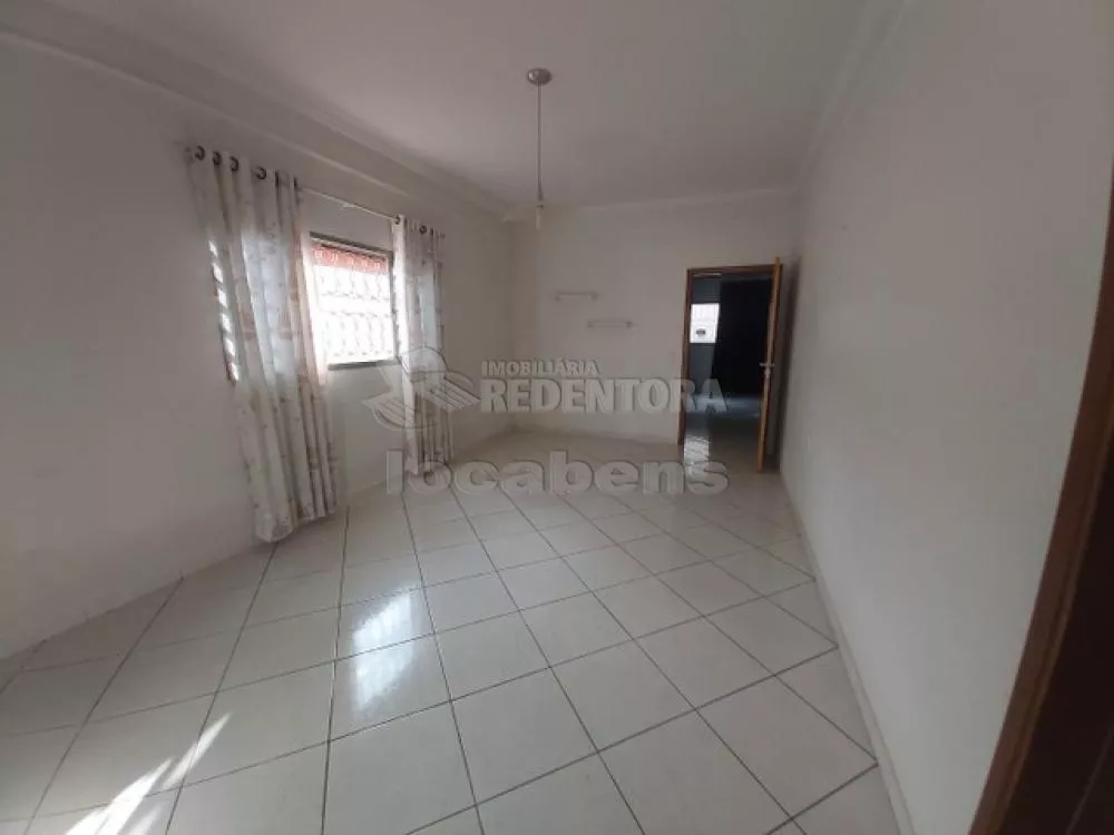 Casa à venda com 3 quartos, 210m² - Foto 4