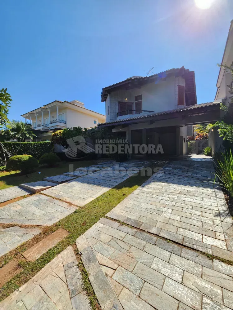 Casa de Condomínio para alugar com 3 quartos, 328m² - Foto 1