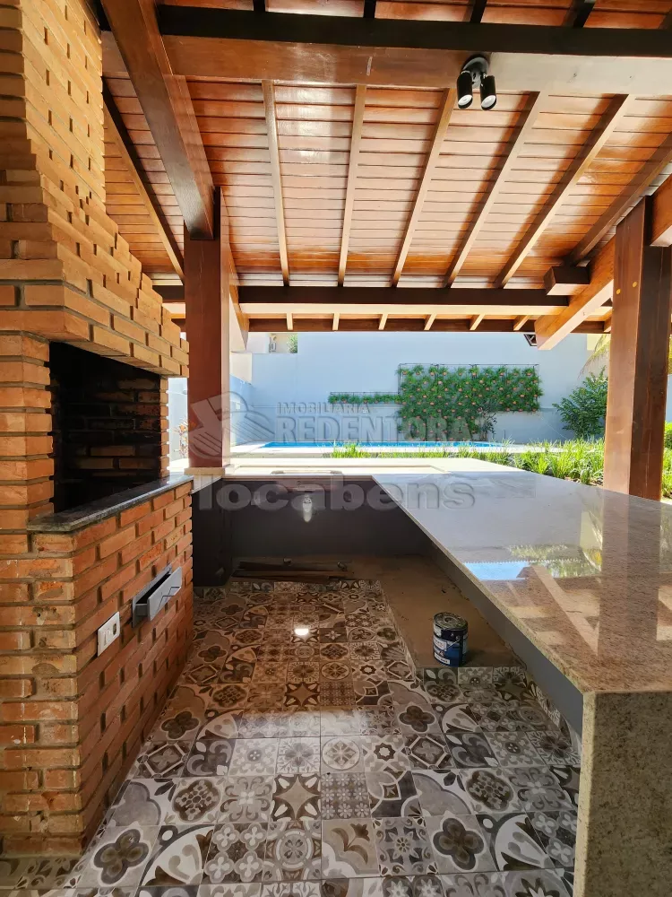 Casa de Condomínio para alugar com 3 quartos, 328m² - Foto 2