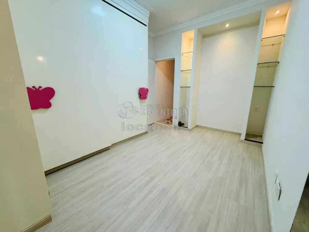 Casa de Condomínio à venda com 4 quartos, 278m² - Foto 1